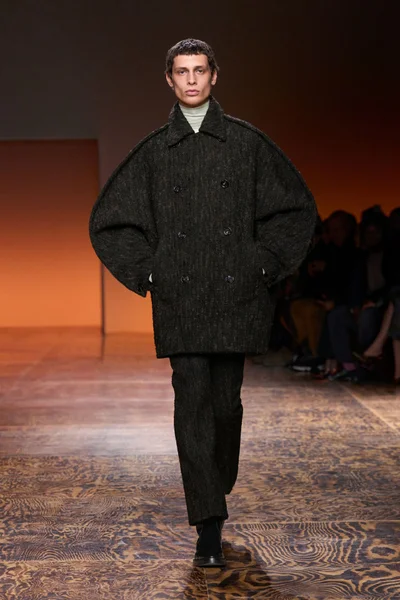 Look 6